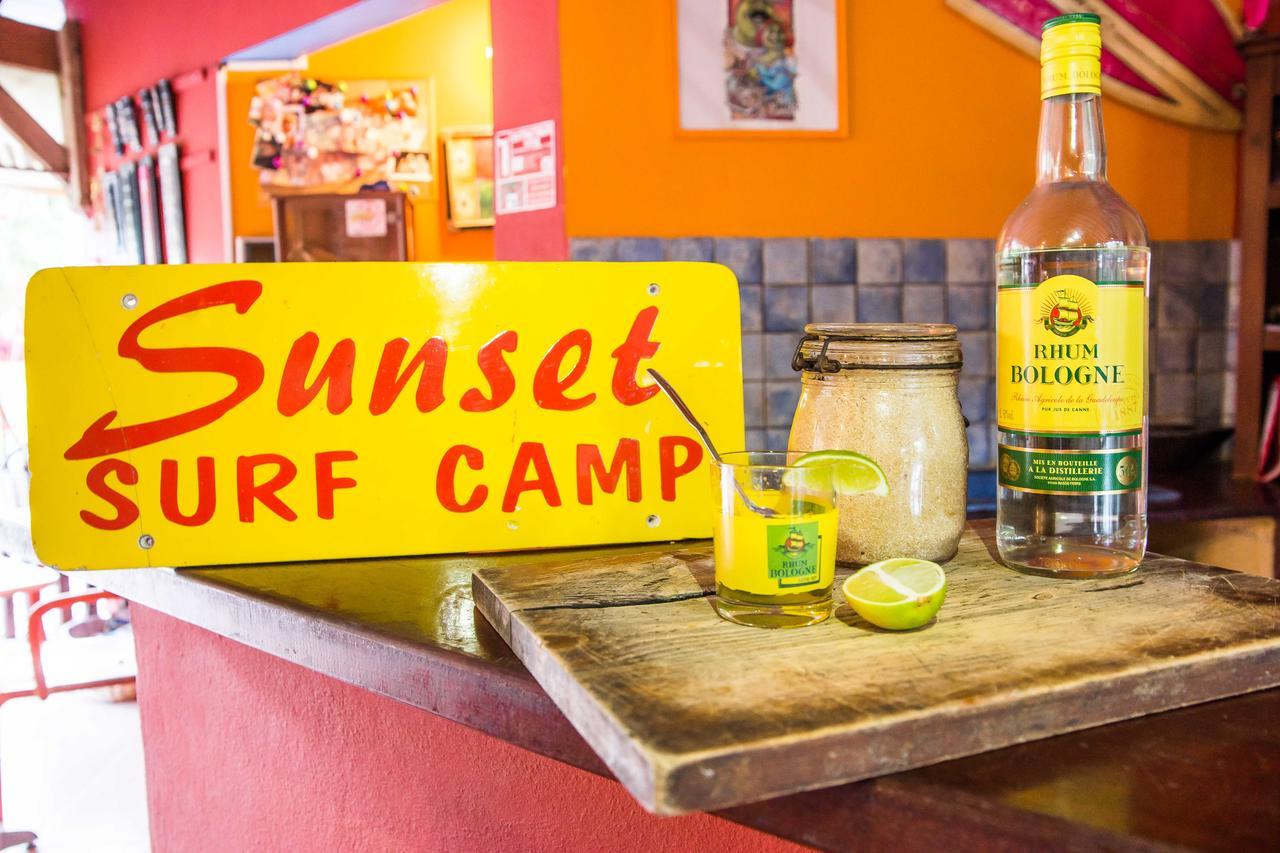 Sunset Surf Camp Hostel Saint-Francois  Buitenkant foto